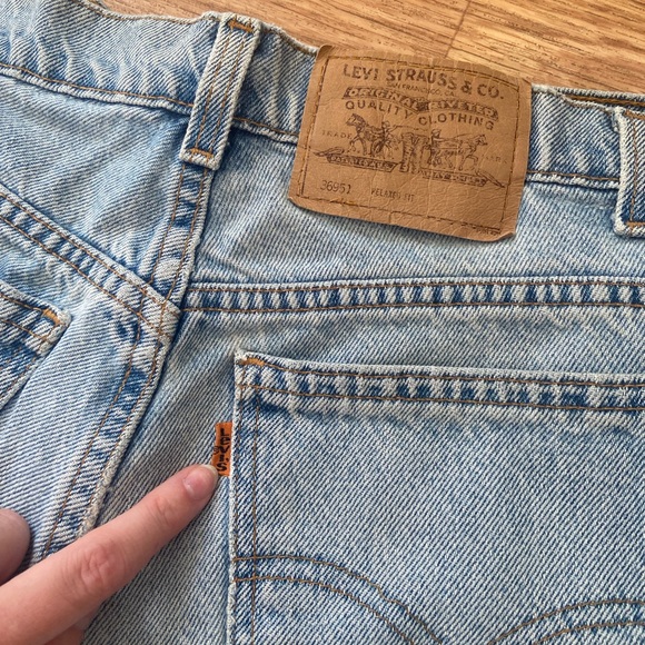 Vintage Levi’s shorts - Picture 2 of 6